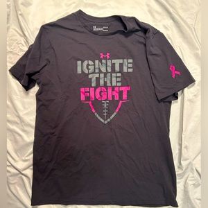 Under armour men’s shirt perfect condition. Size large.